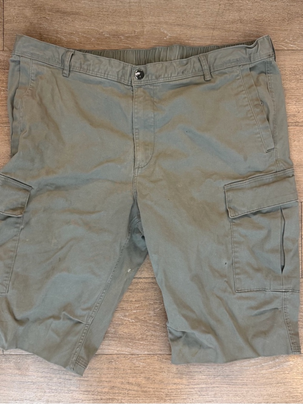 H&M Men's Olive Green Cargo Shorts men XXL